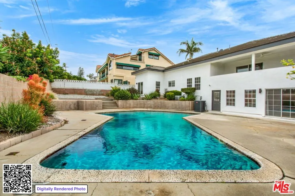 5625 S Sherbourne Drive Los Angeles, CA 90056