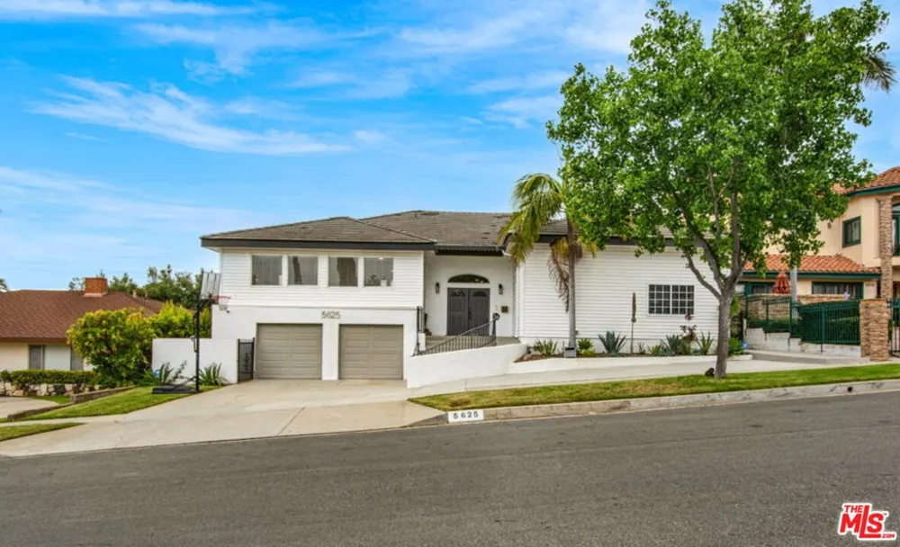 5625 S Sherbourne Drive Los Angeles, CA 90056
