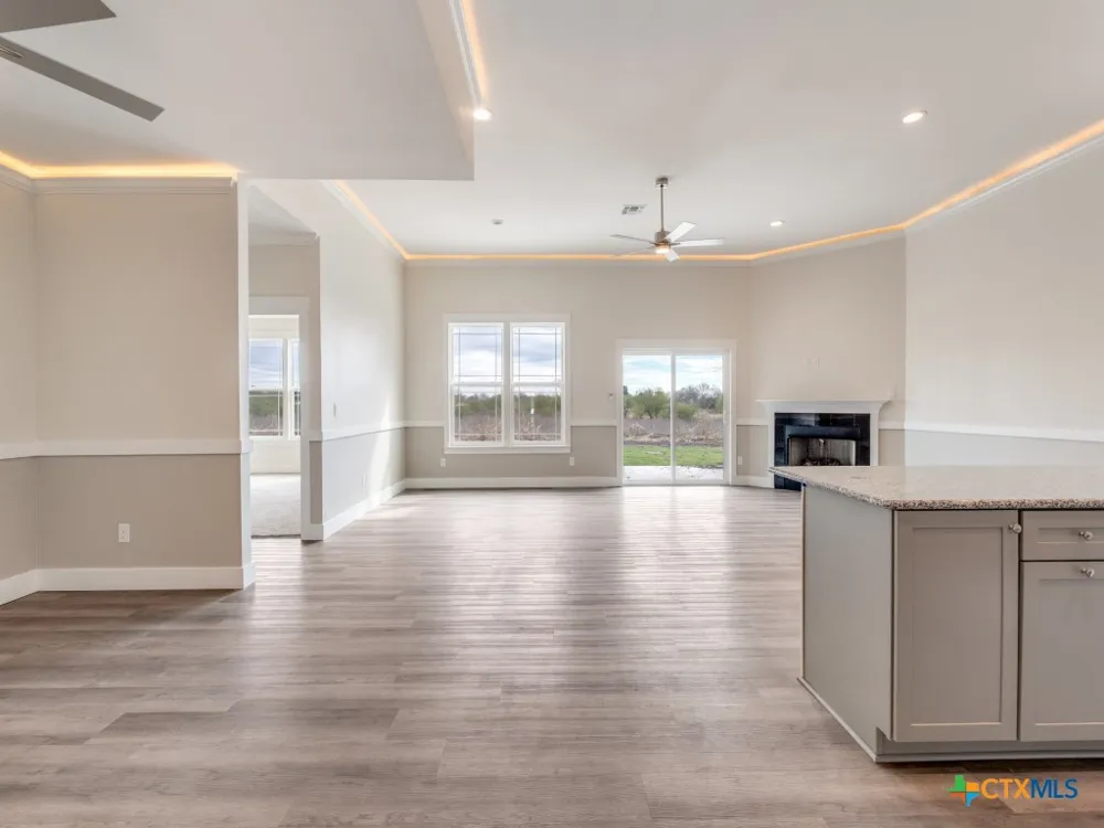178 Lost Maples Way Marion, TX 78124
