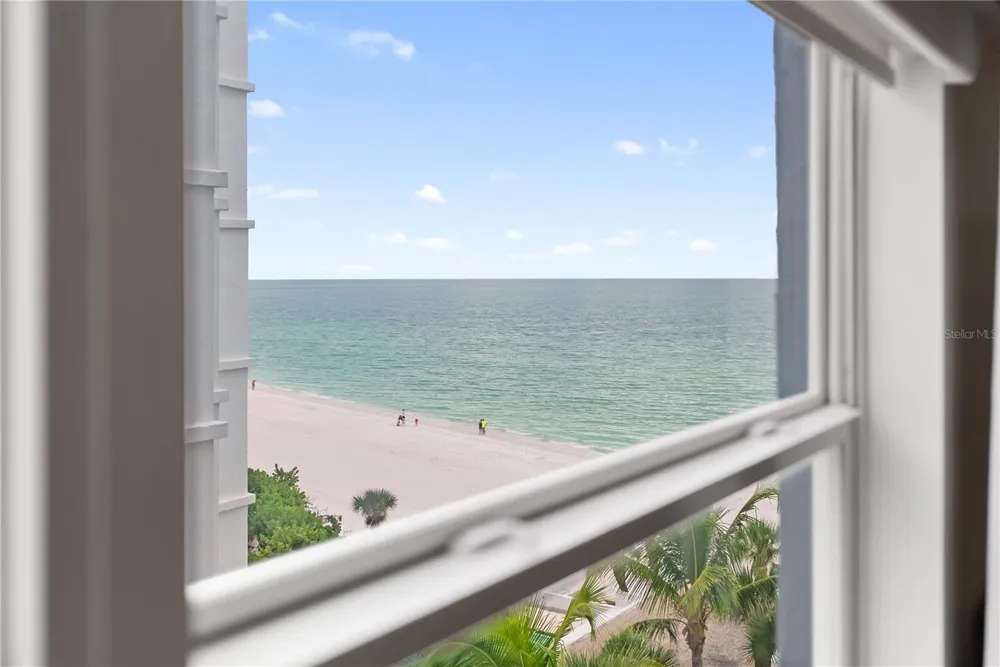 1750 BENJAMIN FRANKLIN DRIVE #6G Sarasota, FL 34236
