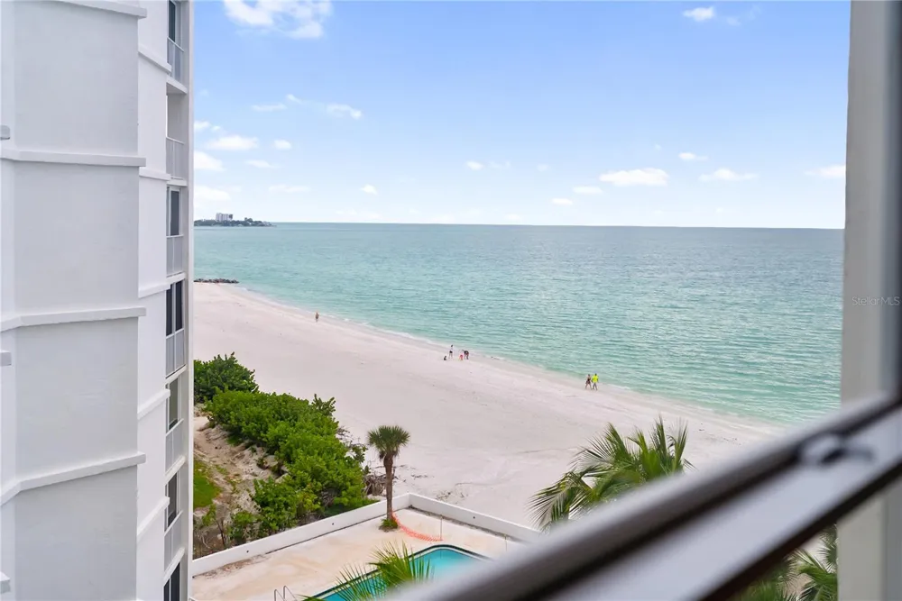1750 BENJAMIN FRANKLIN DRIVE #6G Sarasota, FL 34236