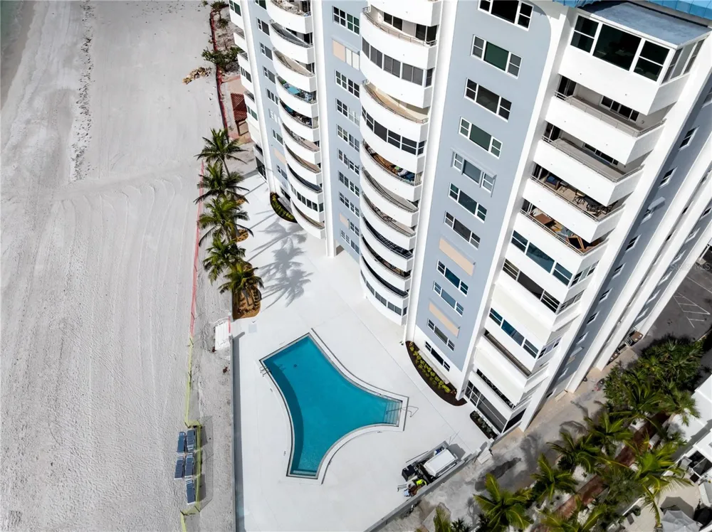 1750 BENJAMIN FRANKLIN DRIVE #6G Sarasota, FL 34236