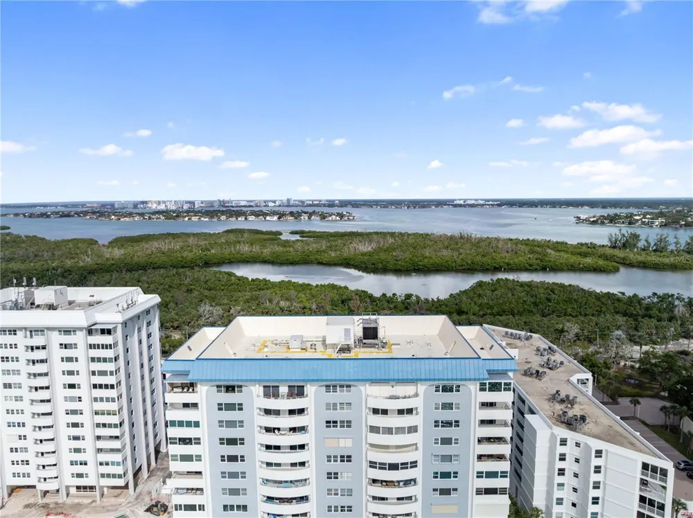 1750 BENJAMIN FRANKLIN DRIVE #6G Sarasota, FL 34236
