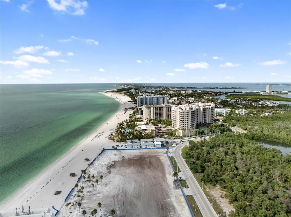 1750 BENJAMIN FRANKLIN DRIVE #6G Sarasota, FL 34236
