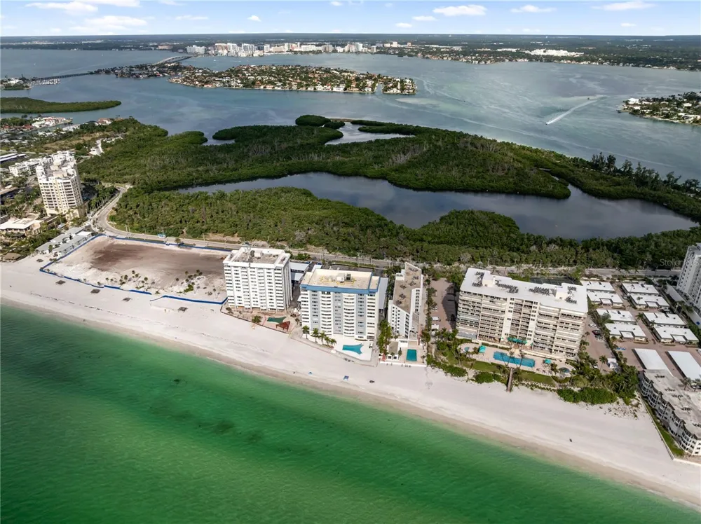 1750 BENJAMIN FRANKLIN DRIVE #6G Sarasota, FL 34236