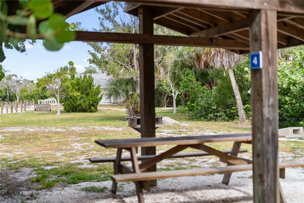 1750 BENJAMIN FRANKLIN DRIVE #6G Sarasota, FL 34236
