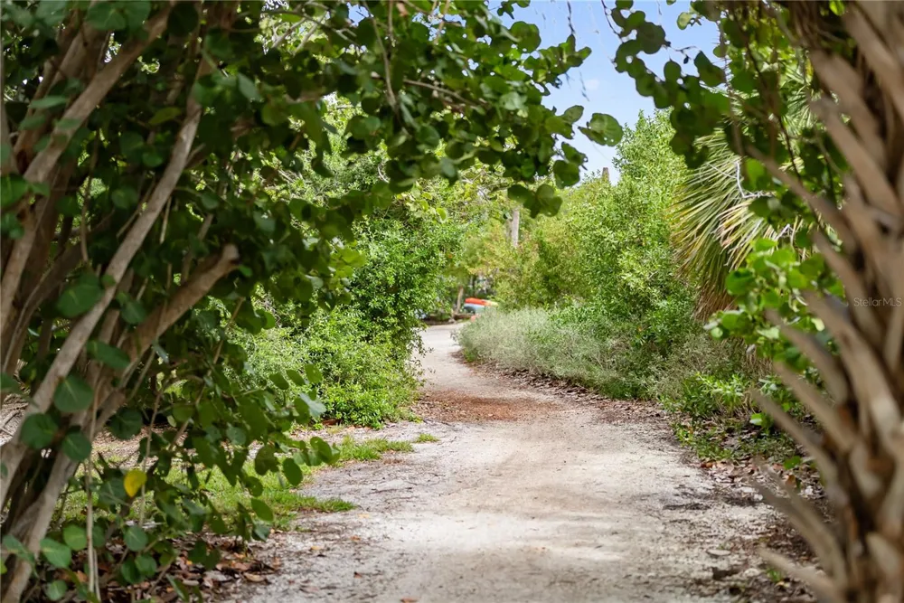 1750 BENJAMIN FRANKLIN DRIVE #6G Sarasota, FL 34236