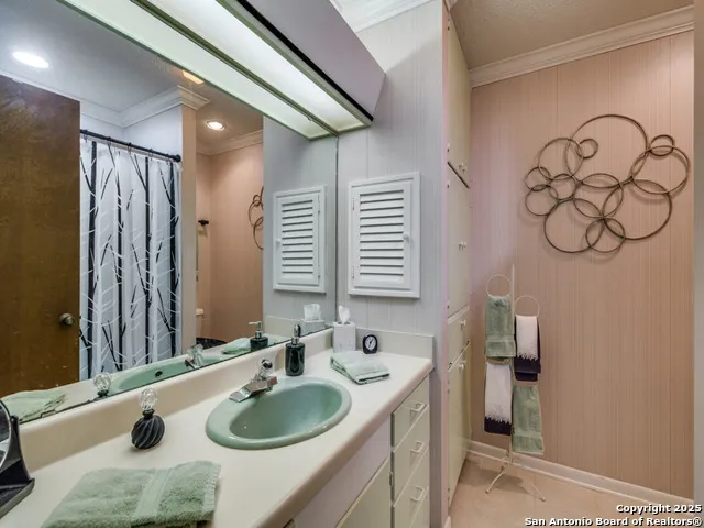 135 Manor Comfort, TX 78013