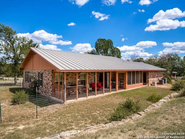 135 Manor Comfort, TX 78013