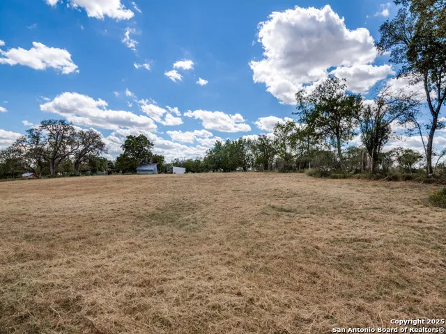 135 Manor Comfort, TX 78013