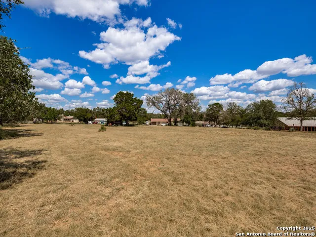 135 Manor Comfort, TX 78013