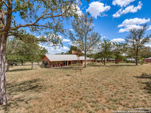 135 Manor Comfort, TX 78013