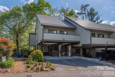 51 Maple Ridge Lane