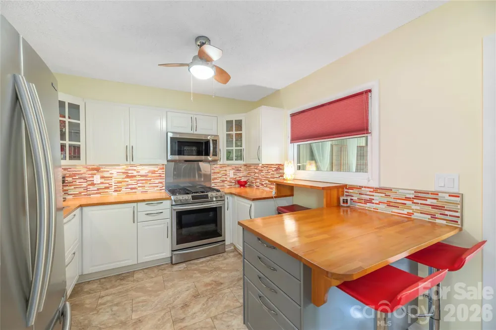 51 Maple Ridge Lane Asheville, NC 28806