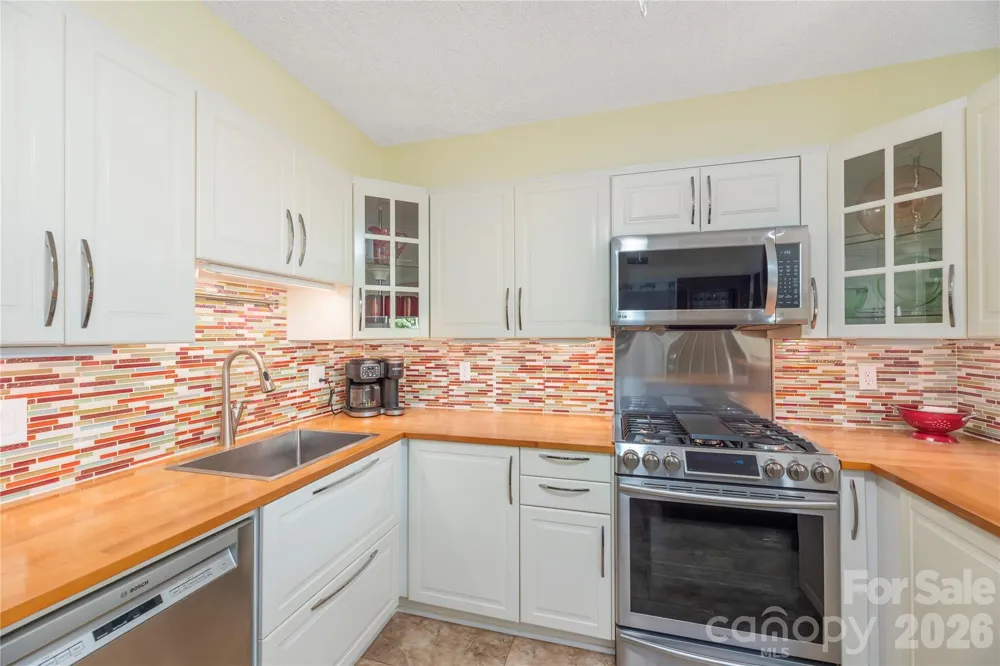 51 Maple Ridge Lane Asheville, NC 28806