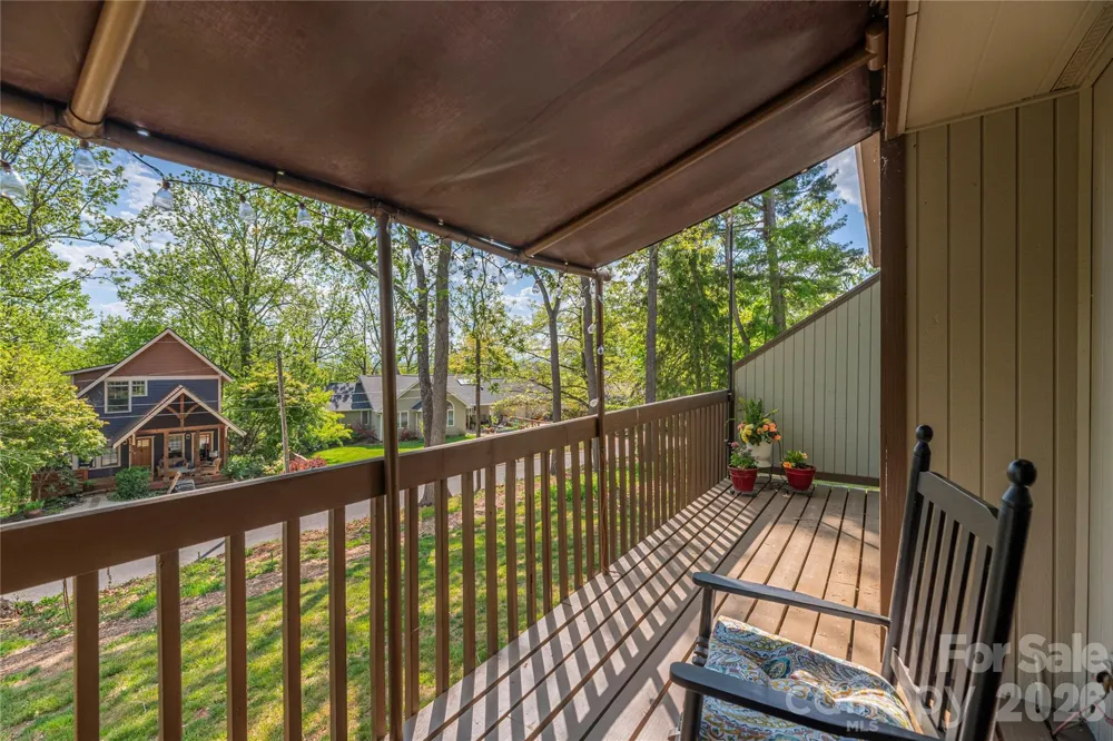 51 Maple Ridge Lane Asheville, NC 28806