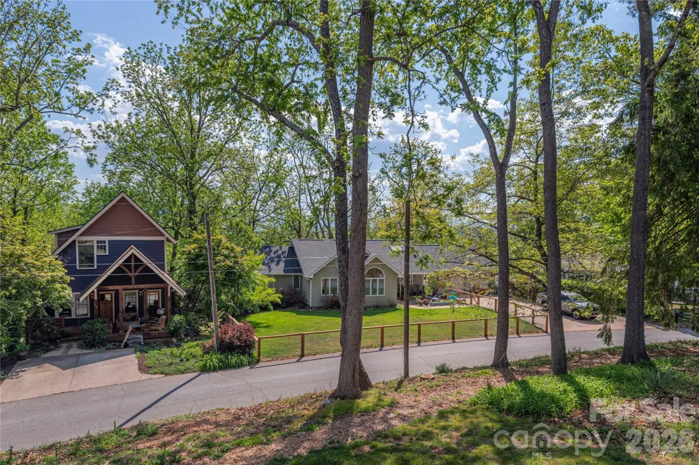 51 Maple Ridge Lane Asheville, NC 28806