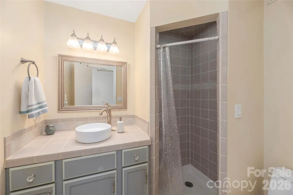 51 Maple Ridge Lane Asheville, NC 28806