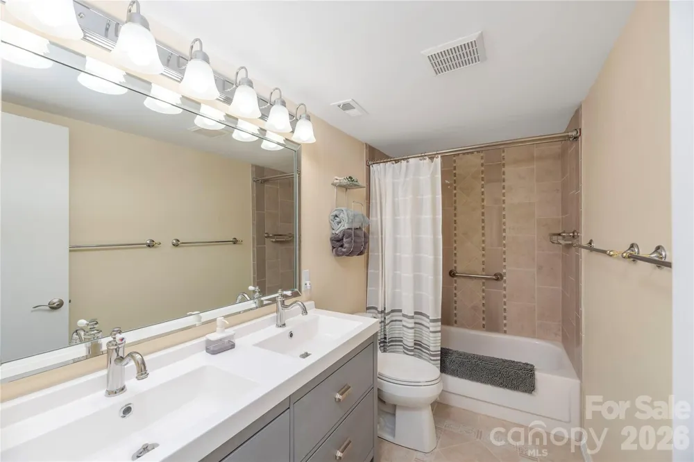 51 Maple Ridge Lane Asheville, NC 28806