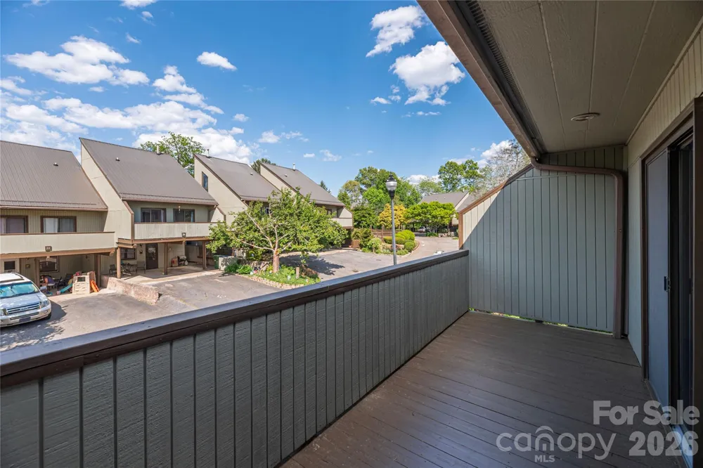 51 Maple Ridge Lane Asheville, NC 28806