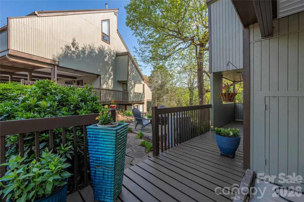 51 Maple Ridge Lane Asheville, NC 28806
