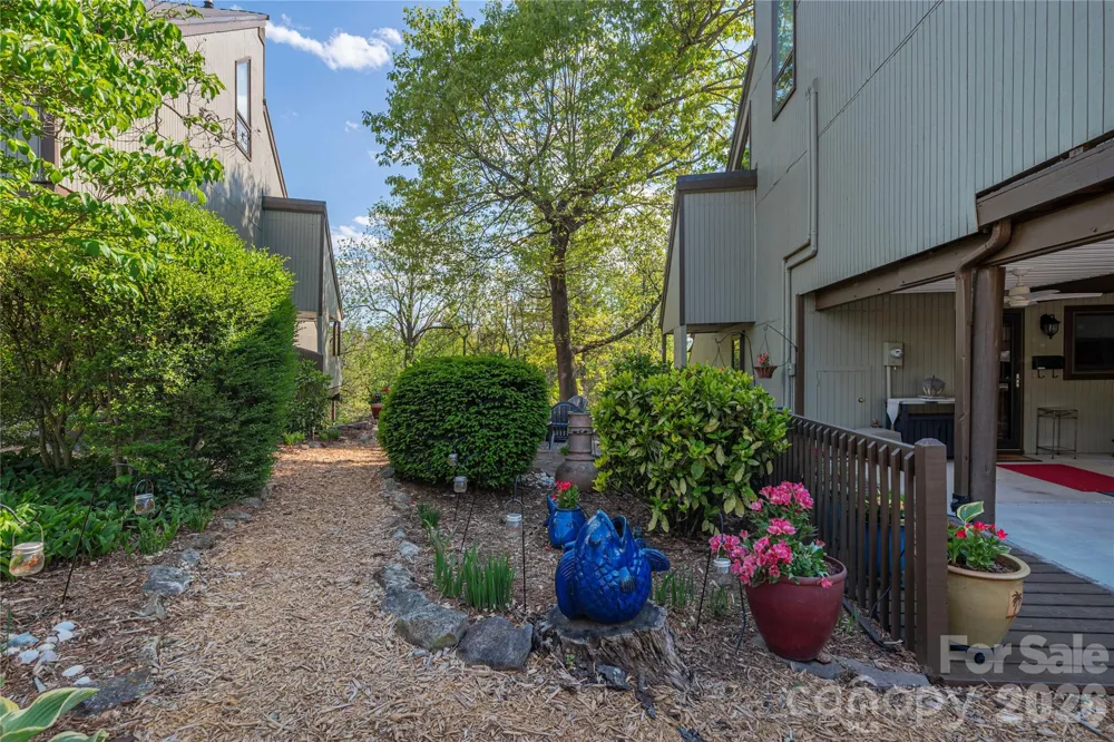 51 Maple Ridge Lane Asheville, NC 28806