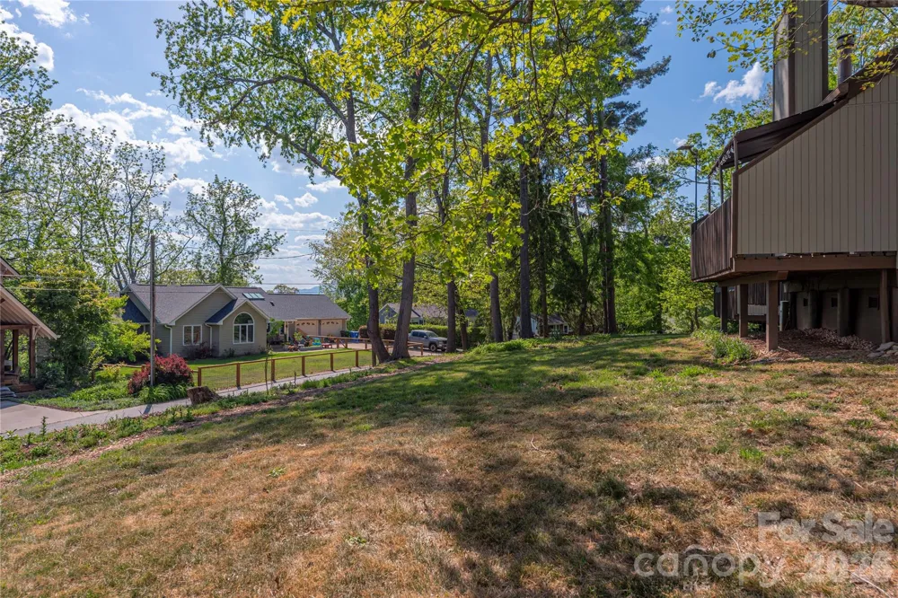 51 Maple Ridge Lane Asheville, NC 28806