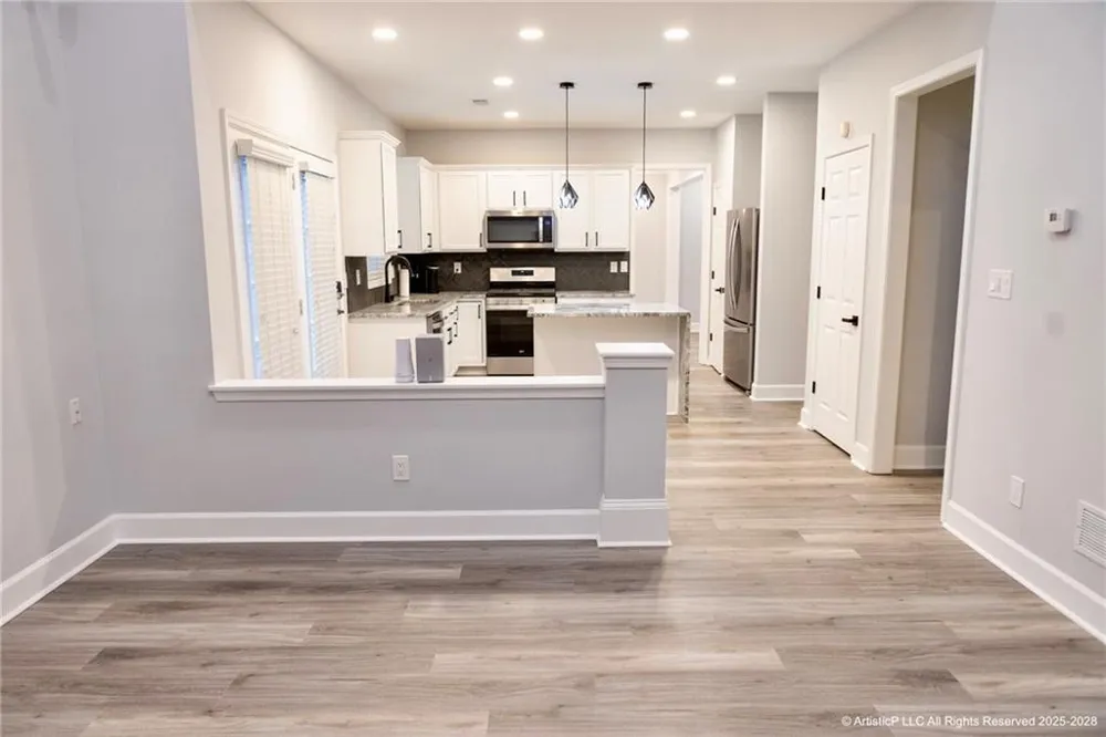 4644 Creekside Cove Atlanta, GA 30349