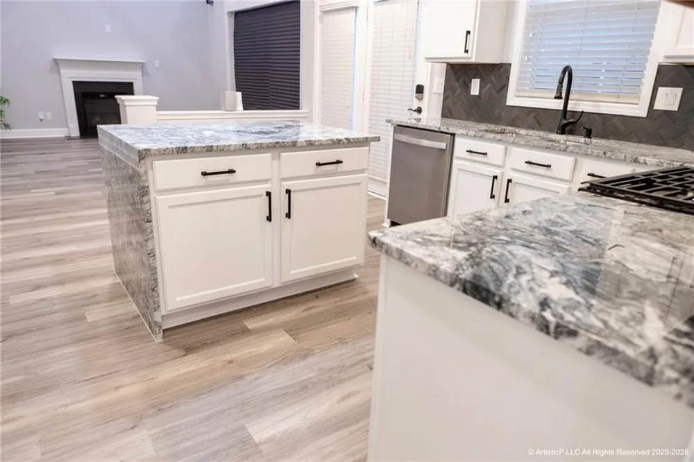 4644 Creekside Cove Atlanta, GA 30349