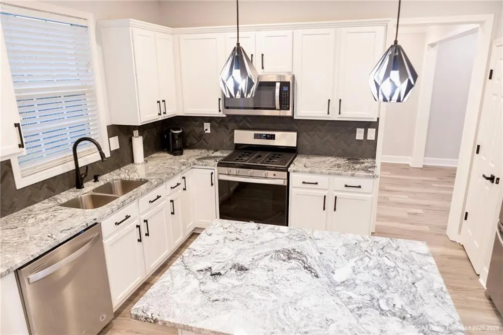 4644 Creekside Cove Atlanta, GA 30349