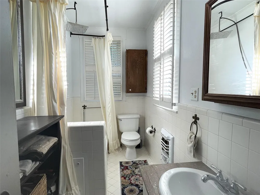 702 S 9th Avenue Teague, TX 75860