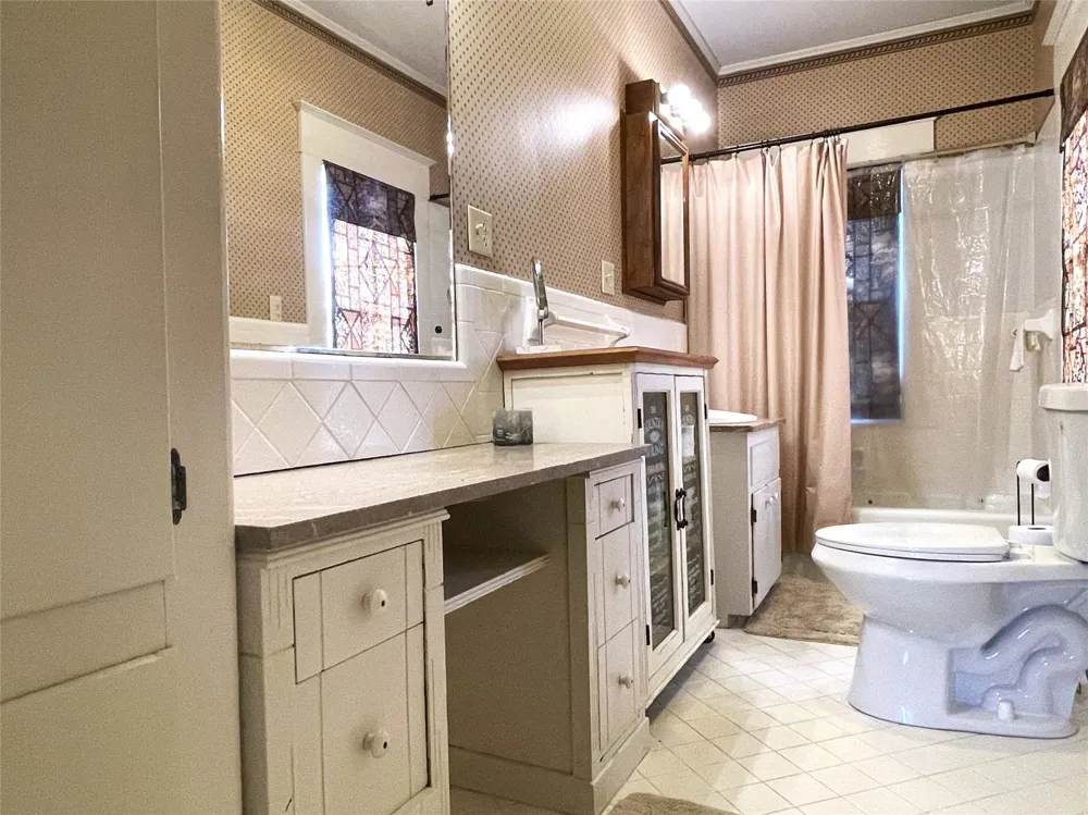 702 S 9th Avenue Teague, TX 75860