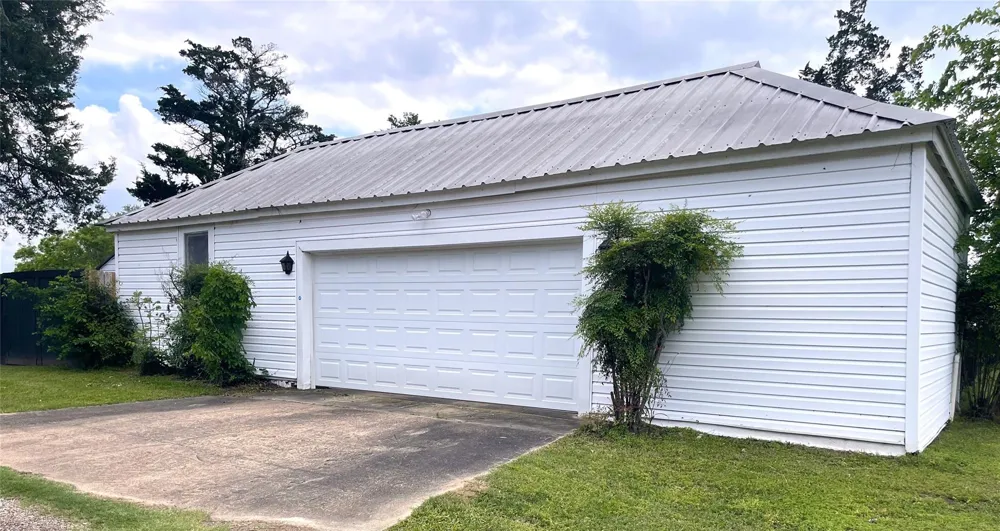702 S 9th Avenue Teague, TX 75860
