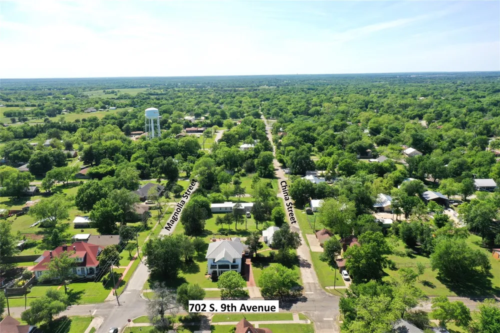 702 S 9th Avenue Teague, TX 75860
