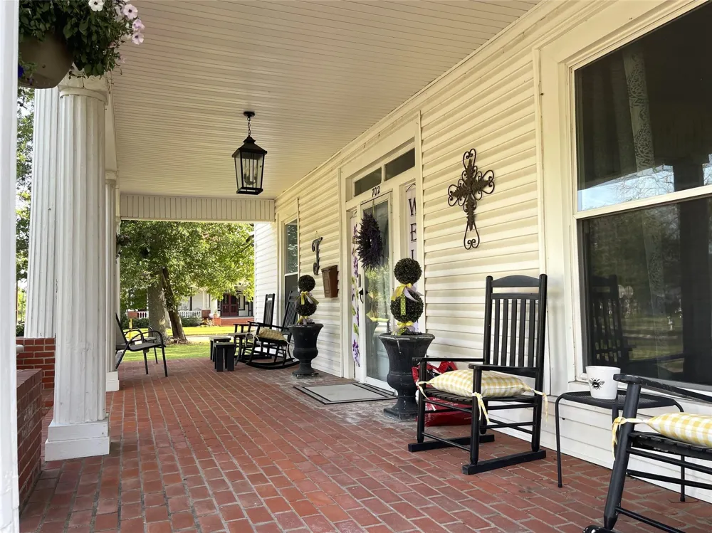 702 S 9th Avenue Teague, TX 75860