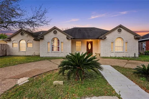 1109 Green Field Drive