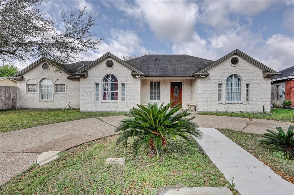 1109 Green Field Drive Corpus Christi, TX 78405