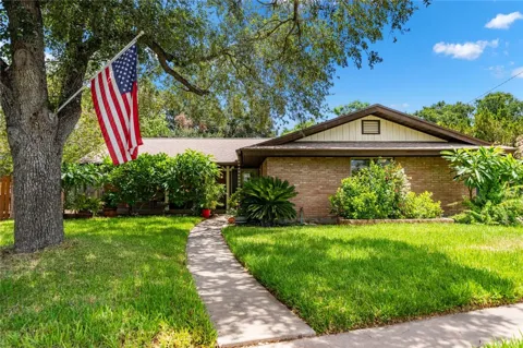 1716 Lawndale Drive