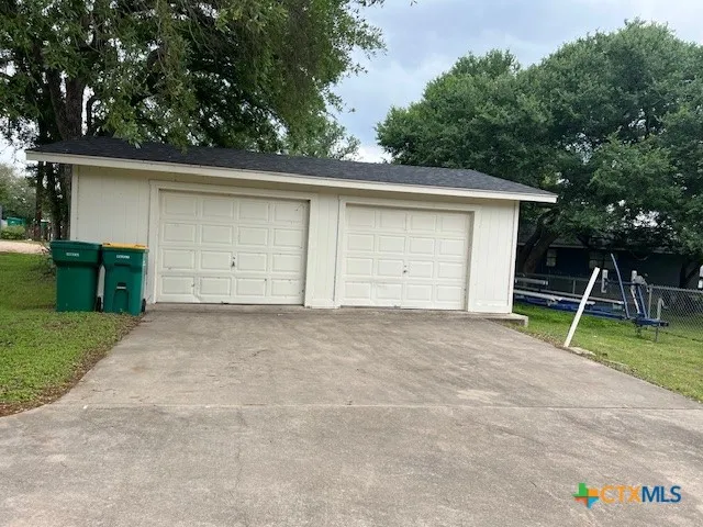 1128 Hill Circle East Drive Granite Shoals, TX 78654