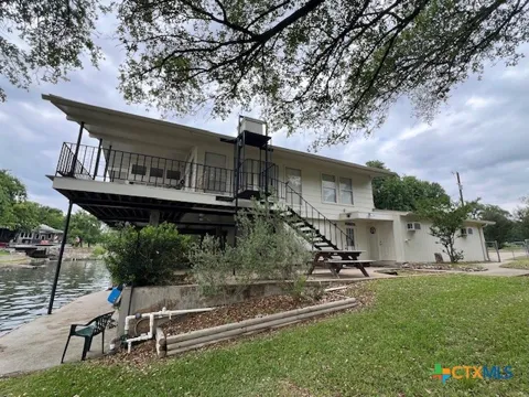 1128 Hill Circle East Drive