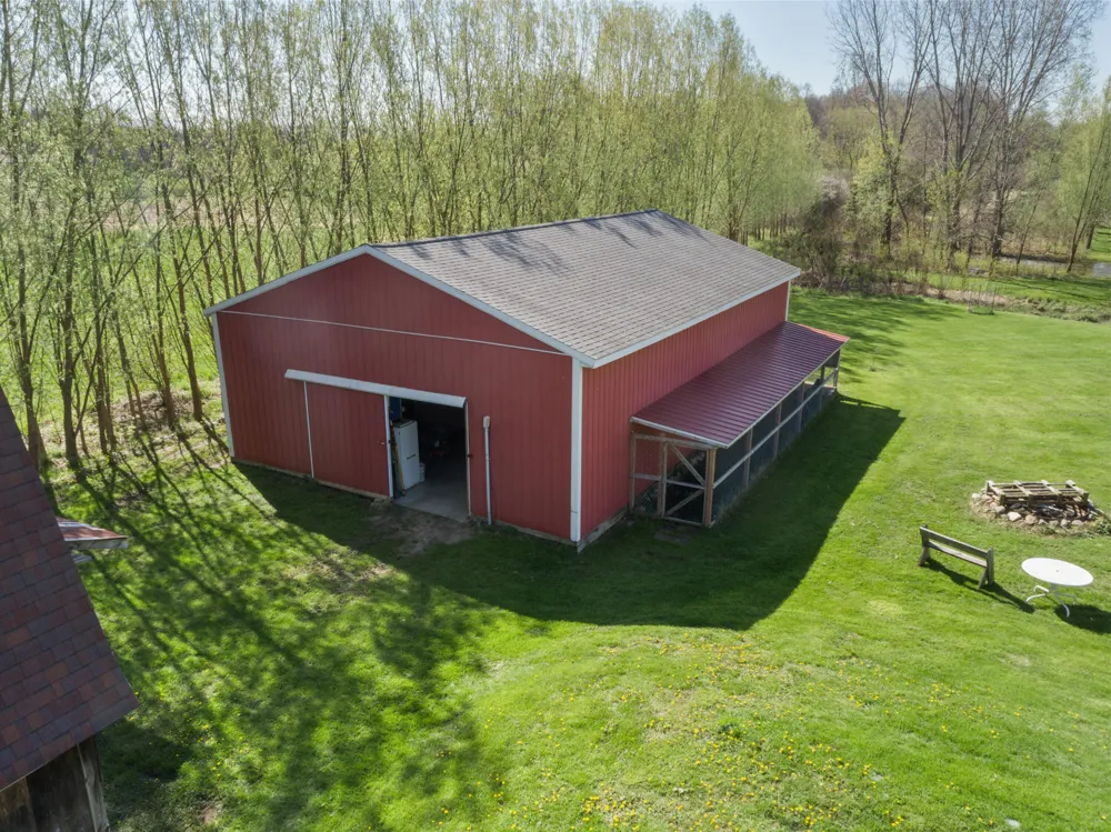 5785 Layton Road Fowlerville, MI 48836