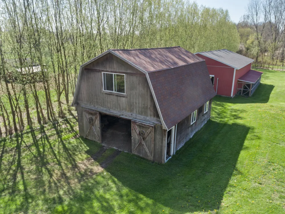 5785 Layton Road Fowlerville, MI 48836
