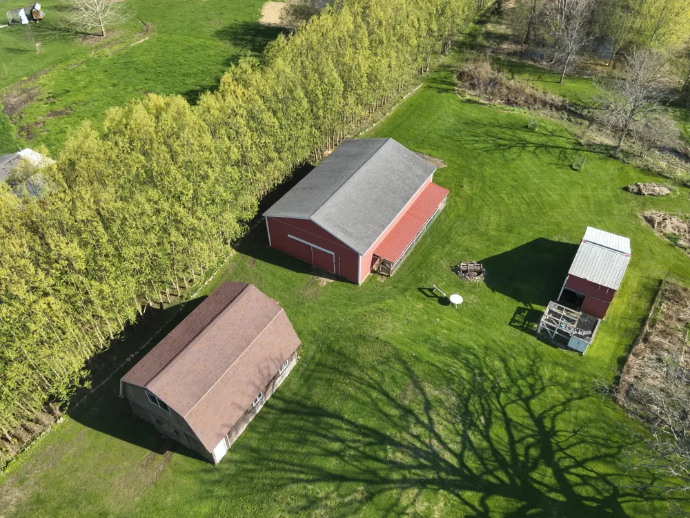 5785 Layton Road Fowlerville, MI 48836