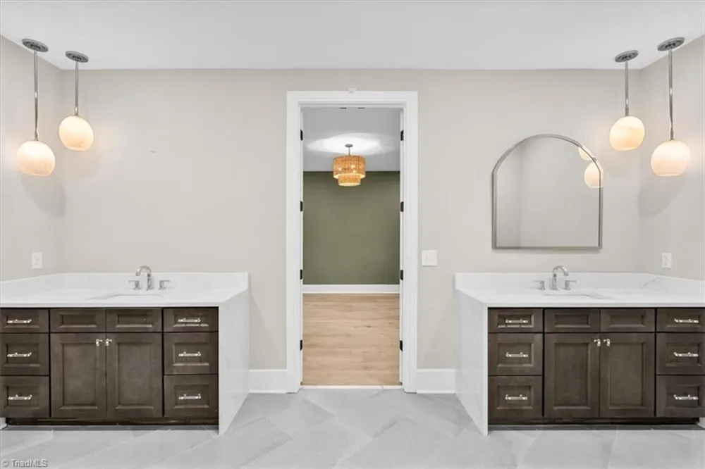 3613 Summit Lakes Drive Browns Summit, NC 27214