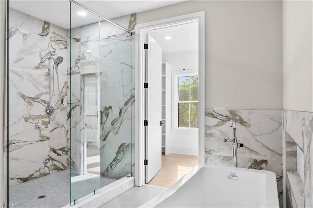 3613 Summit Lakes Drive Browns Summit, NC 27214