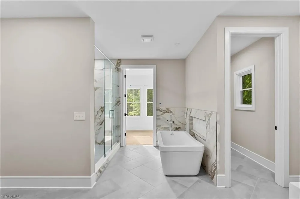 3613 Summit Lakes Drive Browns Summit, NC 27214
