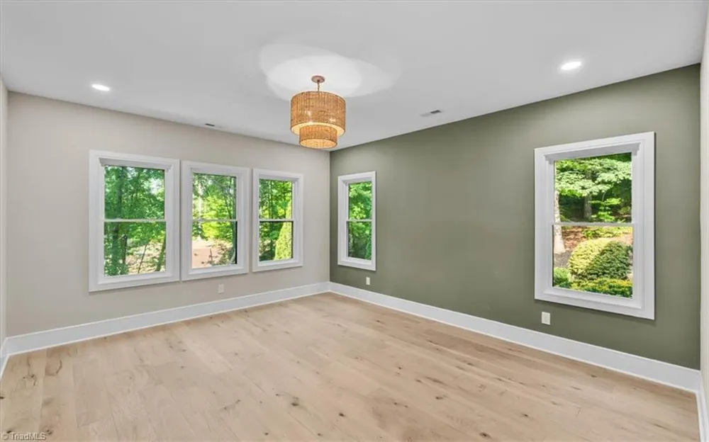 3613 Summit Lakes Drive Browns Summit, NC 27214