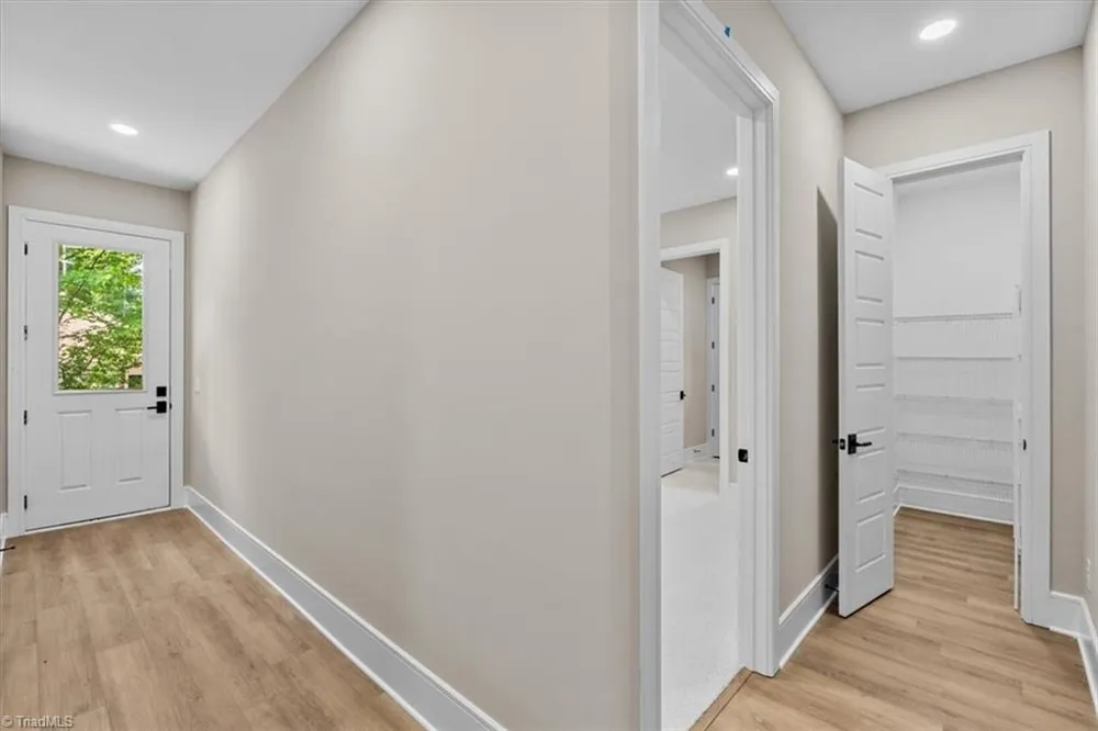 3613 Summit Lakes Drive Browns Summit, NC 27214