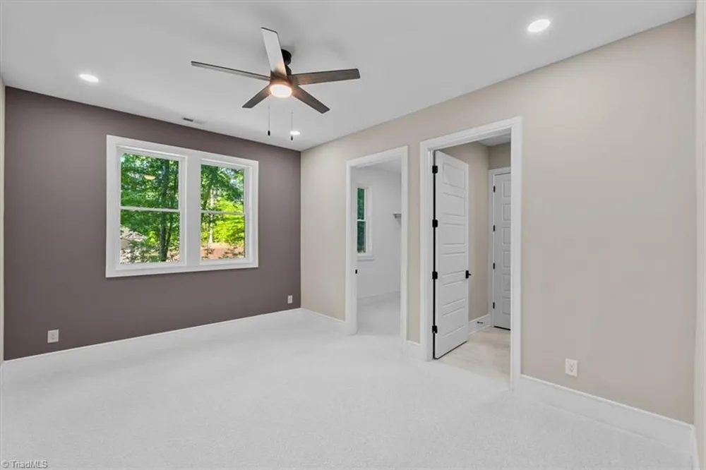 3613 Summit Lakes Drive Browns Summit, NC 27214