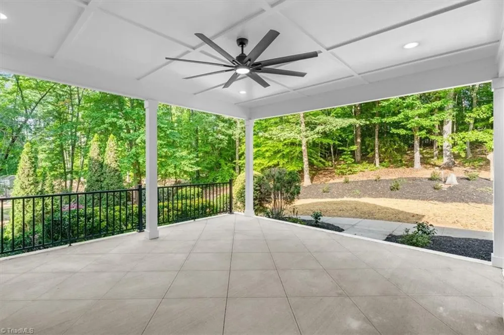 3613 Summit Lakes Drive Browns Summit, NC 27214